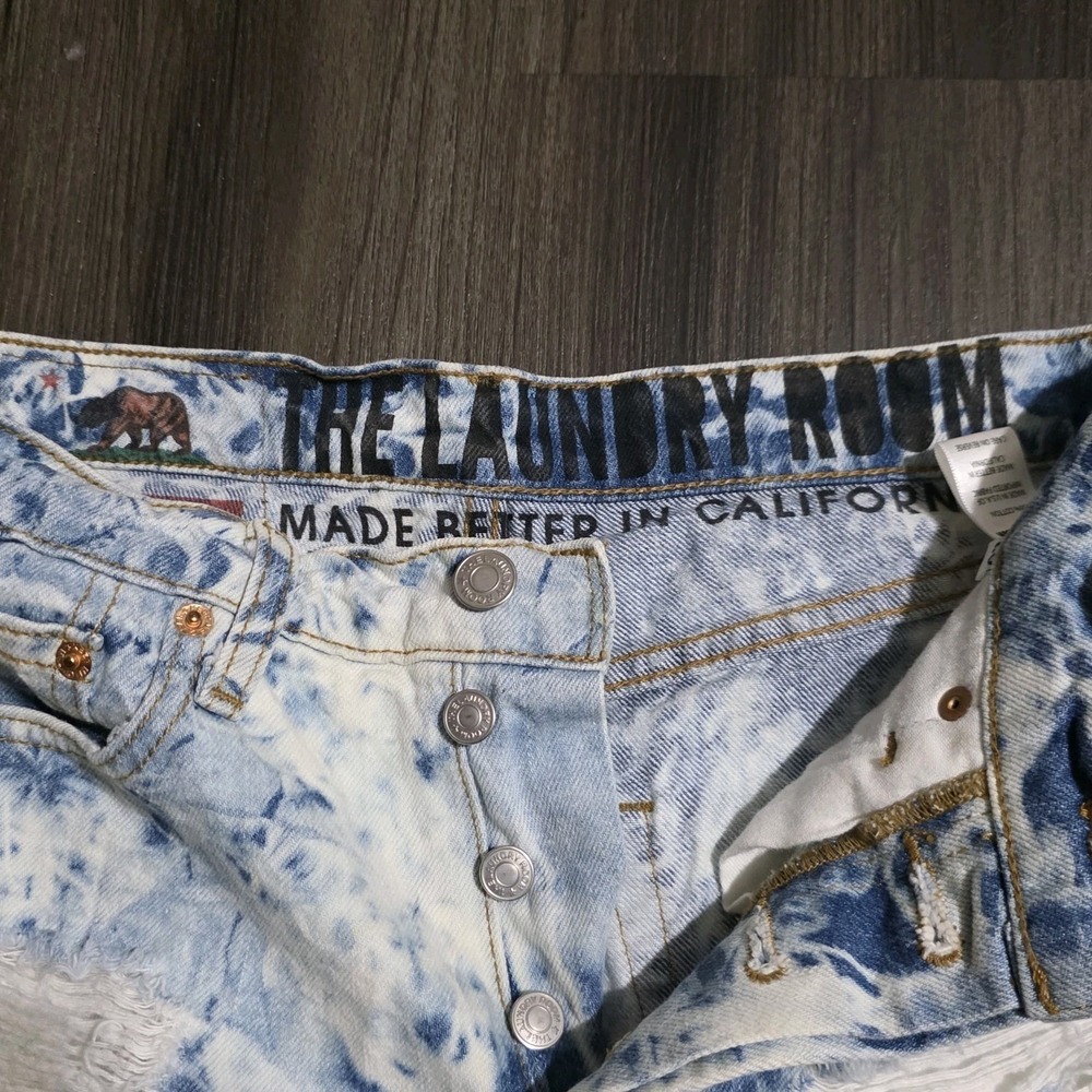 The Laundry Room Cutoff Denim Shorts Size 26 Acid Wash Distressed High Waist...